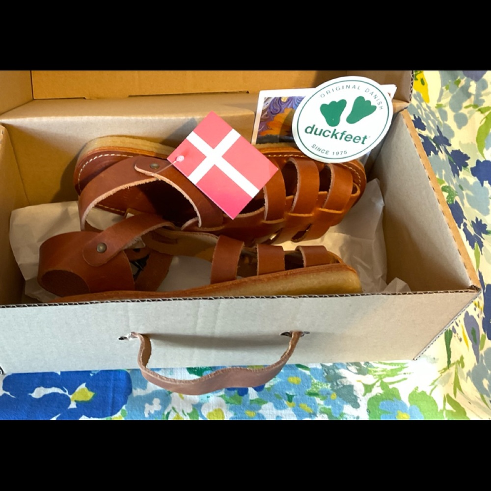 Duck Feet Fisherman Sandals size 37